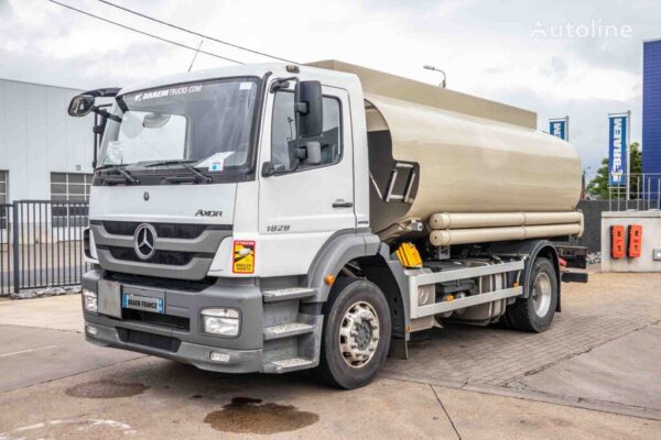 Camión Cisterna Mercedes-Benz Axor 3340 — 2018