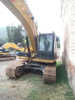 Excavadora Caterpillar 320D — 2018