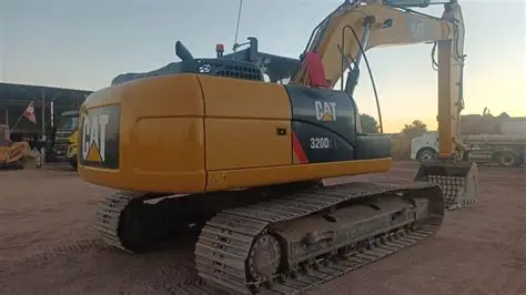 Excavadora Caterpillar 320D — 2018